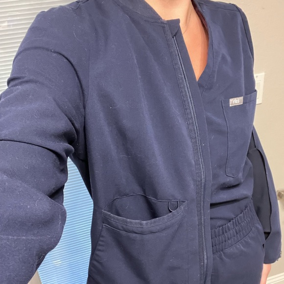 Navy blue Scrub Jacket from Figs size Medium - Picture 5 of 6